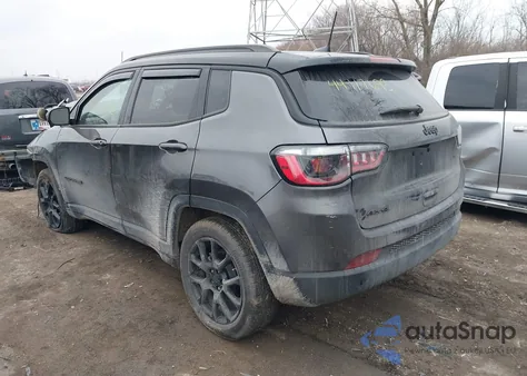 2022 Jeep Compass Altitude 4X4 from USA, damaged, VIN 3C4NJDBB2NT184828
